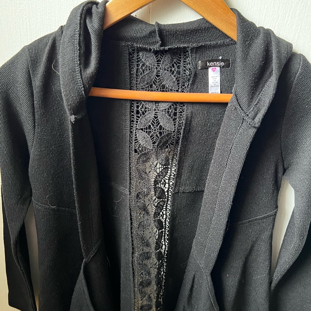 Girls sweater.